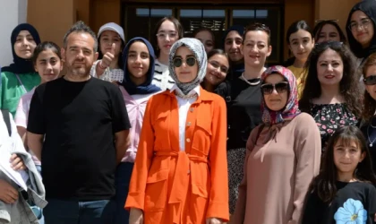 İmam hatipli kızların karne heyecanı