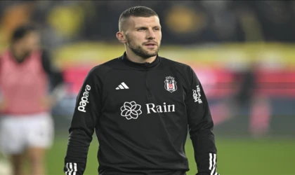 Beşiktaş, Ante Rebic'le yollarını ayırdı