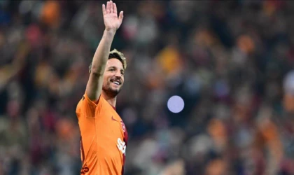 Galatasaray, Mertens ile sözleşme uzattı!