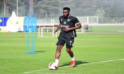 Kocaelispor'un yeni transferi Appindangoye, yeni sezona "Süper Lig" parolasıyla hazırlanıyor