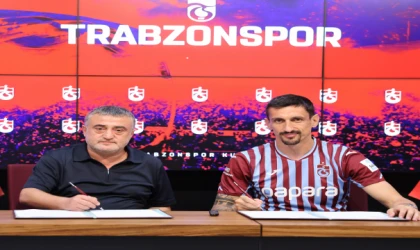 Trabzonspor'da Stefan Savic'e imza töreni