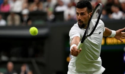 Wimbledon'da Swiatek elendi, Djokovic dördüncü turda