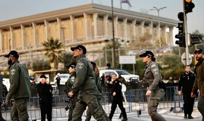 Golan, hükümeti düşürmek için toplandı