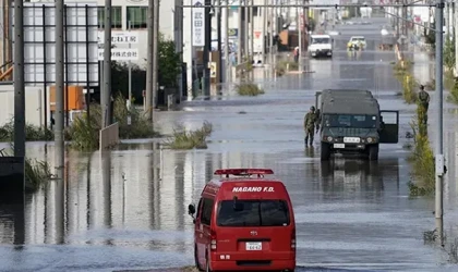 Japonya'da Şanşan Tayfunu nedeniyle 3 kişi öldü