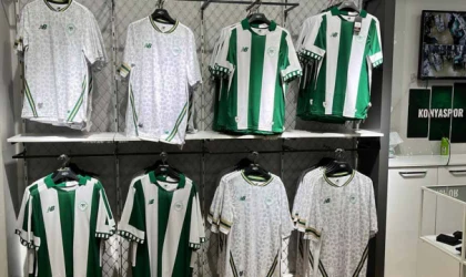 Konyaspor'un yeni forması görücüye çıktı!