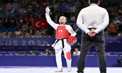 Para tekvando Ali Can Özcan, finale çıktı