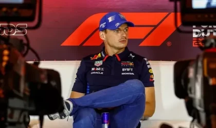 Verstappen: Telsiz yayını durdurun