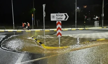 Yunanistan'da Binlerce Yıldırım Çaktı