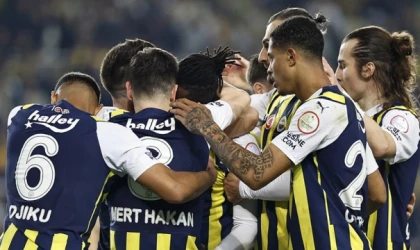 Fenerbahçe ilk yarıda önde 2-0