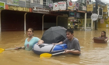 Filipinler'de şiddetli yağışlar sel getirdi