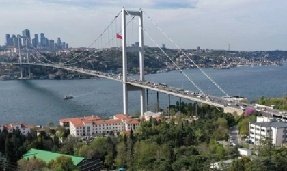 Gemi trafiği çift yönlü askıya alındı