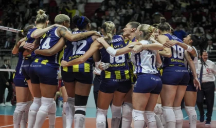 Voleybolda Fenerbahçe Medicana, kupanın sahibi oldu