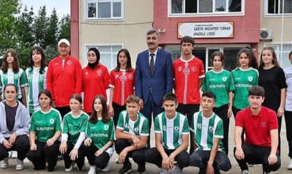 Anadolu lisesi milli takımlara 26 öğrencisini gönderdi