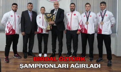 Birdal Öztürk şampiyonları ağırladı