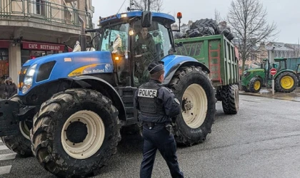 Fransa'da çiftçiler, Bordeaux Limanı'na erişimi engelledi