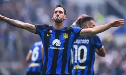 Inter, Çalhanoğlu'nun golüyle Napoli ile 1-1 berabere kaldı