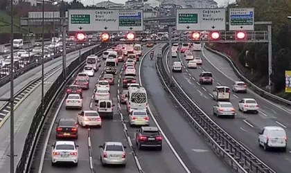 İstanbul'da haftanın ilk iş günü trafik çilesi