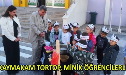 Kaymakam Tortop, minik öğrencilerle