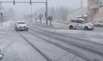 Malatya-Kayseri kara yolu kar nedeni ile kapandı