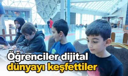 Öğrenciler ara tatilde Konya Bilim Merkezi'nde dijital dünyayı keşfetti