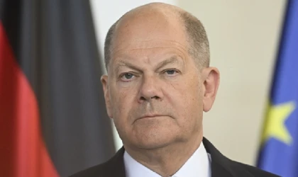 Scholz: Koalisyon hükümetini bir arada tutmak için mücadele ediyorum