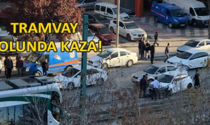 Tramvay yolunda kaza