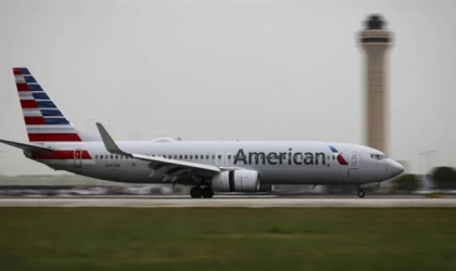 American Airlines teknik sorun nedeniyle uçuşları durdurdu