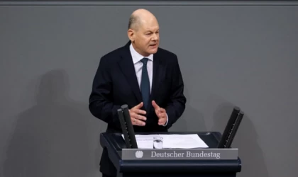 Scholz: Dünya iki kutuplu olmayacak