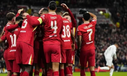 Premier Lig'de Liverpool, zirvede yer aldı