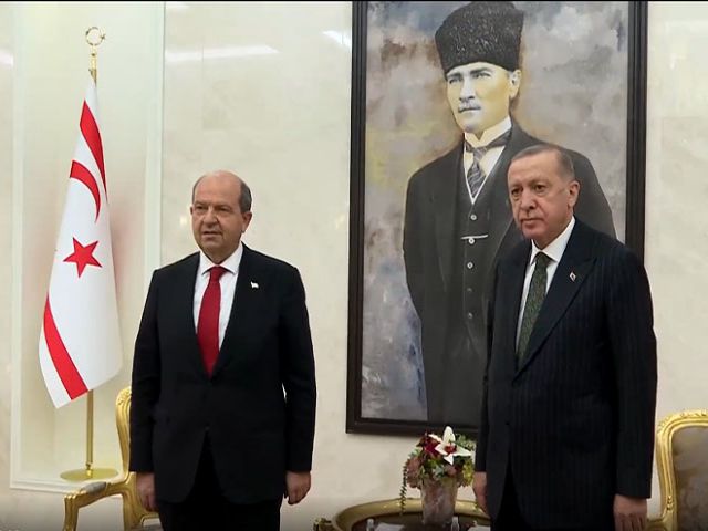 Cumhurbaşkanı Erdoğan, KKTC Cumhurbaşkanı Tatar ile bir araya geldi