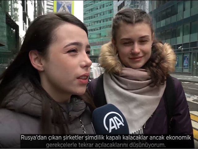 ‘Bir boa yılanı gibi sadece sessizce izliyoruz’