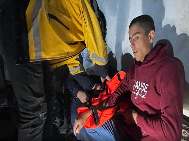 Kolunu inciten çocuk için sağlık ekipleri paletli ambulansla seferber oldu