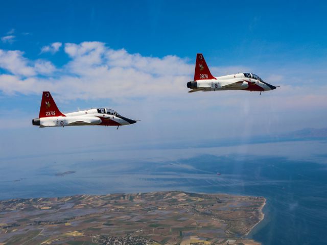 Türk savaş pilotları, zorlu eğitimleri geçip brövelerini takıyor