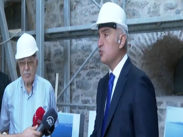 Bakan Ersoy, Kız Kulesi’ndeki restorasyonu yerinde anlattı