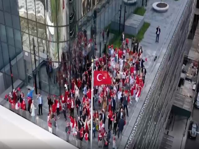 Türkevi, açılışının ilk yılında 50'den fazla etkinlikle New York'ta çekim merkezi haline geldi