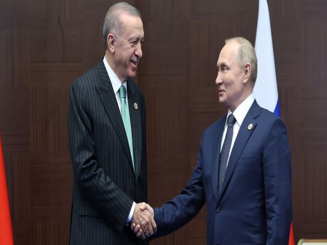 Cumhurbaşkanı Erdoğan, Rusya Devlet Başkanı Putin ile Astana'da bir araya geldi