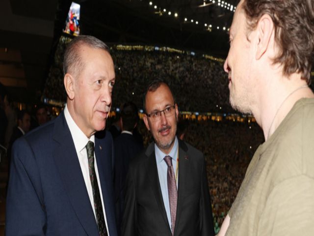 Cumhurbaşkanı Erdoğan, 2022 FIFA Dünya Kupası final maçında Elon Musk ile görüştü