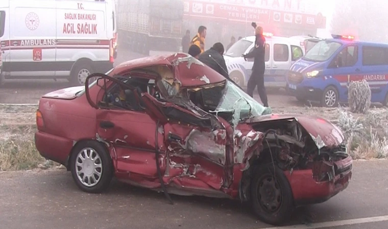 Aksaray'da trafik kazalarında 6 kişi yaralandı