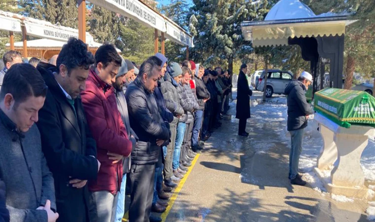 Hatay'a gittikleri gece depreme yakalanan anne ile oğlunun cenazesi Konya'da defnedildi