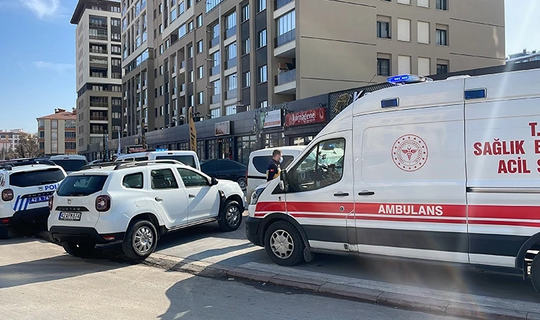 Konya'da eski karısını bıçakla rehin alan şüpheli, çocuklarını görünce teslim oldu