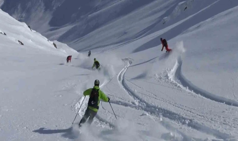 Kaçkarlarda heliski hizmetine yoğun ilgi