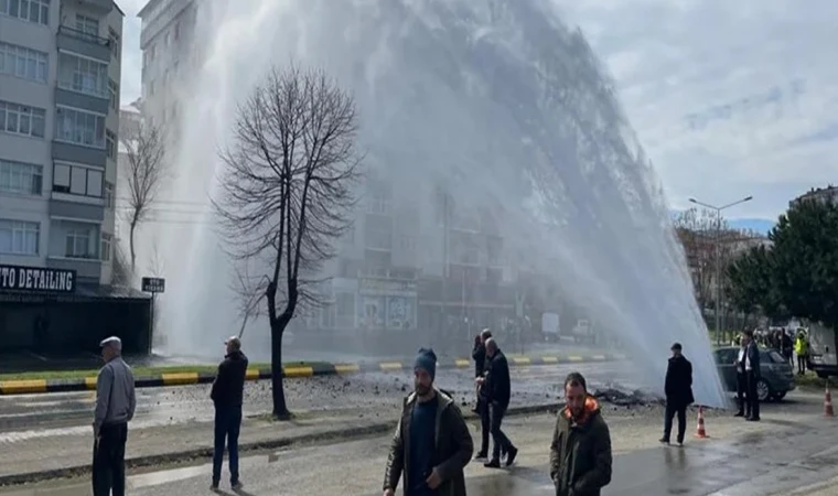 Trabzon'da ana su hattı patladı