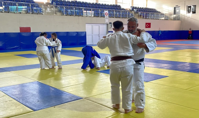 Özel Sporcular Down Judo Milli Takımı Konya'da kampa girdi