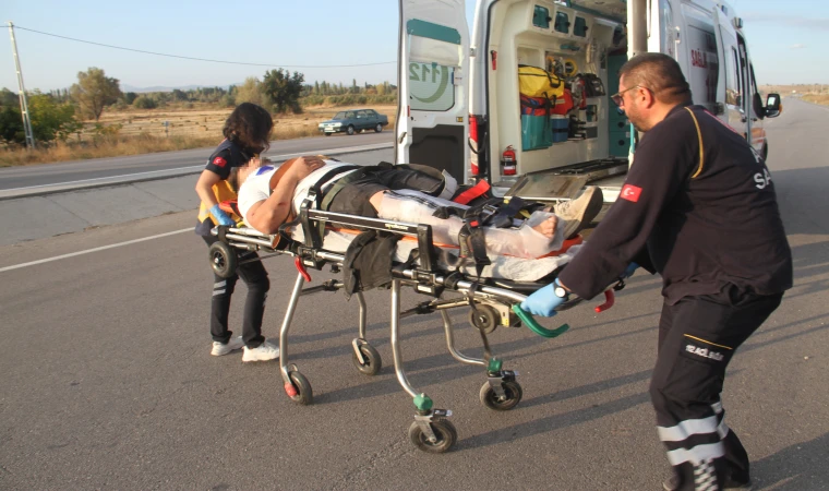 Konya'da iki kişinin yaralandığı motosiklet kazası güvenlik kamerasında