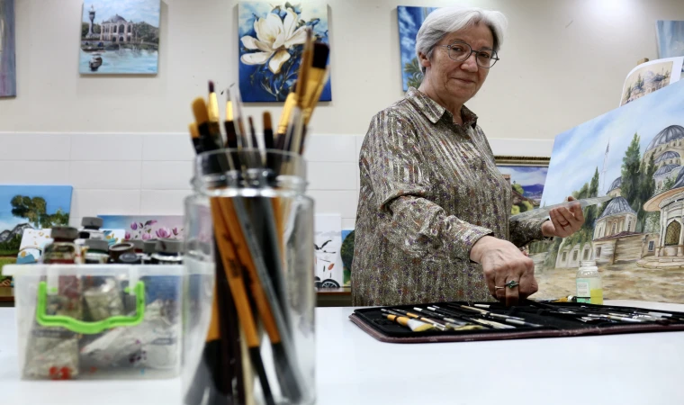 Çocukken kurduğu ressam olma hayalini, kanseri yendikten sonra gerçekleştirdi