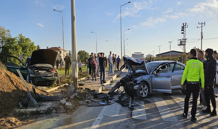 Konya'da trafik kazasında 4 kişi yaralandı